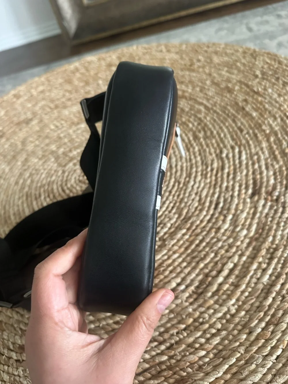 Kings Loot Crossbody